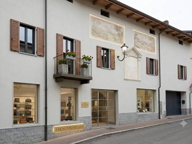 Villa Indipendente in vendita a Polle, Piemonte