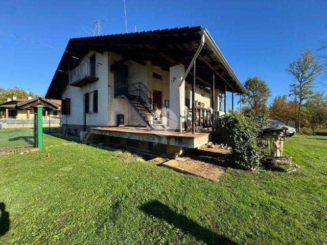 Villa Indipendente in vendita a Piemonte, Biella