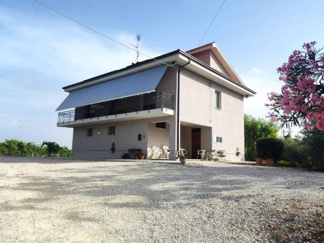 Villa Indipendente in vendita a Marche, Ascoli Piceno