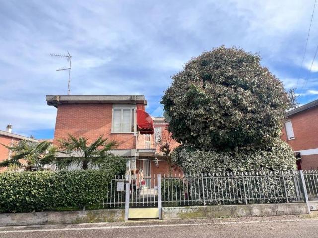 Villa Indipendente in vendita a Costa Di Rovigo, Veneto
