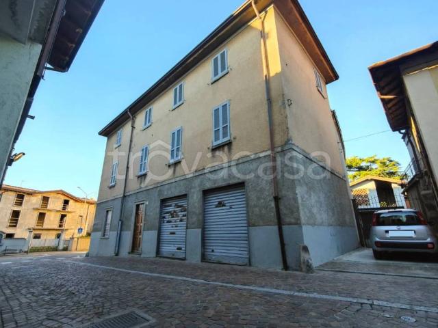 Villa Indipendente in vendita a Costa Masnaga, Lombardia
