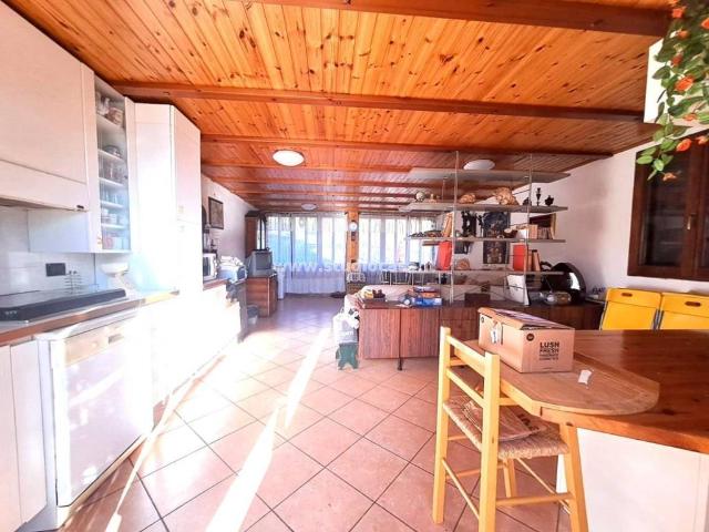 Villa Indipendente in vendita a Comunità Montana della Valle Brembana, Costa Di Serina