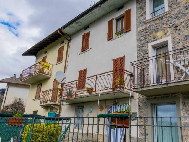 Villa Indipendente in vendita a Comunità Montana della Valle Brembana, Costa Di Serina