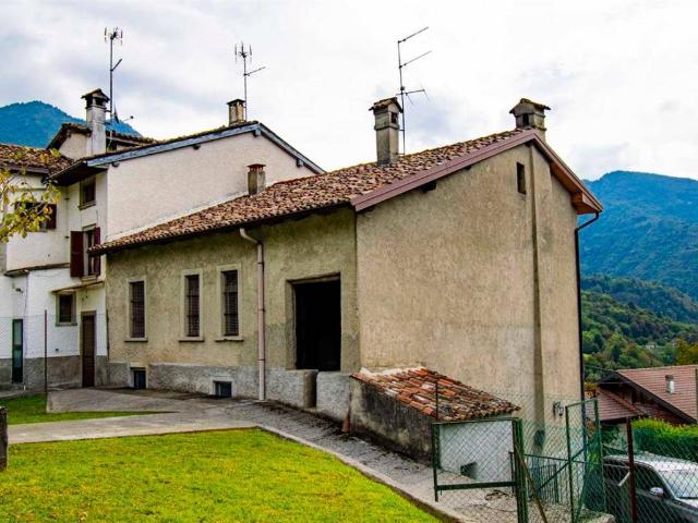 Villa Indipendente in vendita a Comunità Montana della Valle Brembana, Costa Di Serina