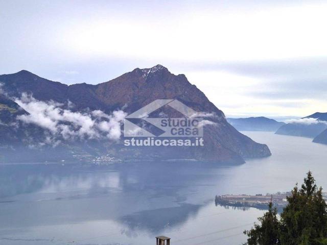 Villa Indipendente in vendita a Costa Volpino, Lombardia