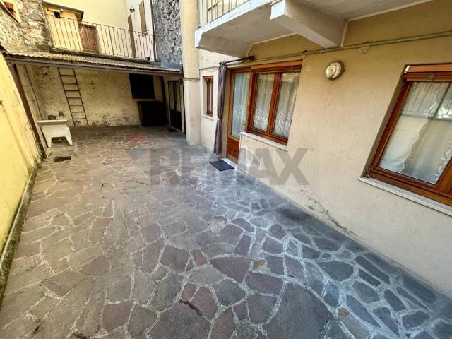 Villa Indipendente in vendita a Qualino, Costa Volpino