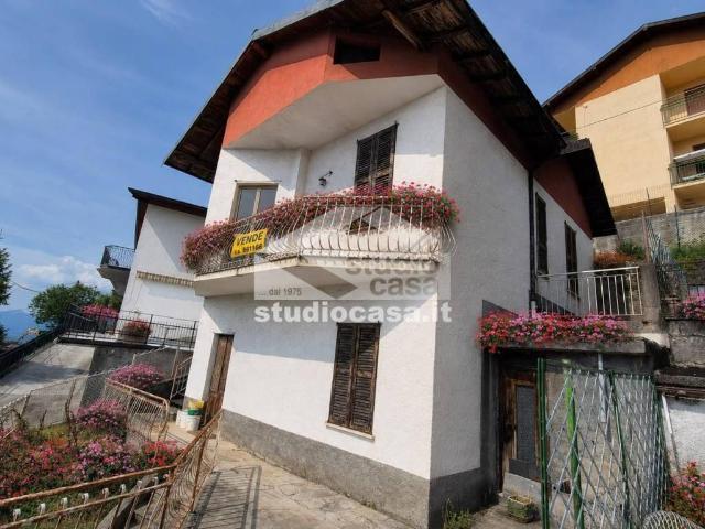 Villa Indipendente in vendita a Costa Volpino, Lombardia