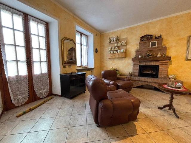 Villa Indipendente in vendita a Piemonte, Vercelli