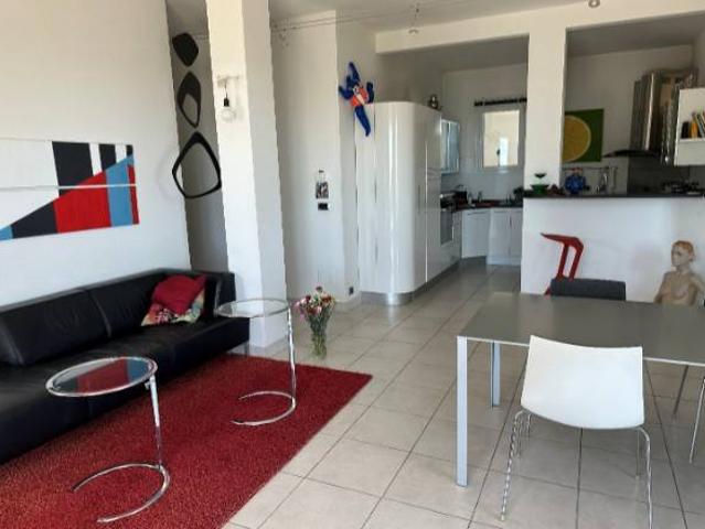 Villa Indipendente in vendita a Costarainera, Liguria