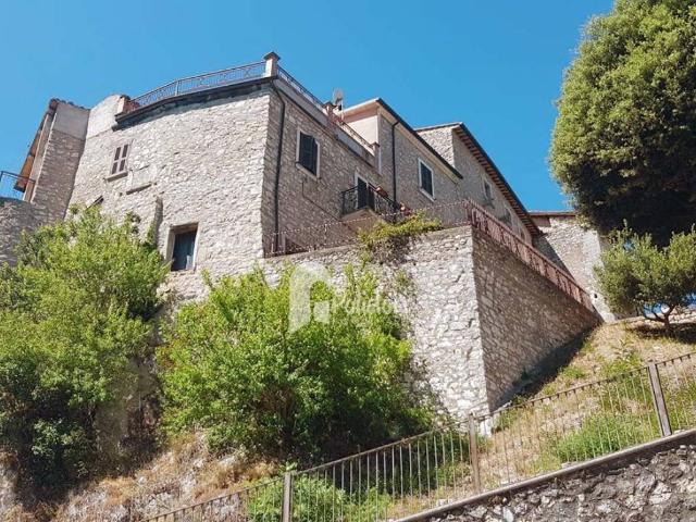 Villa Indipendente in vendita a Cottanello, Rieti