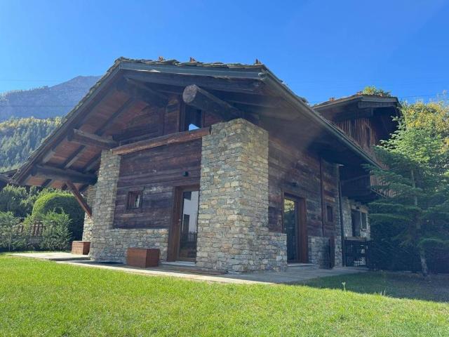 Villa Indipendente in vendita a Courmayeur