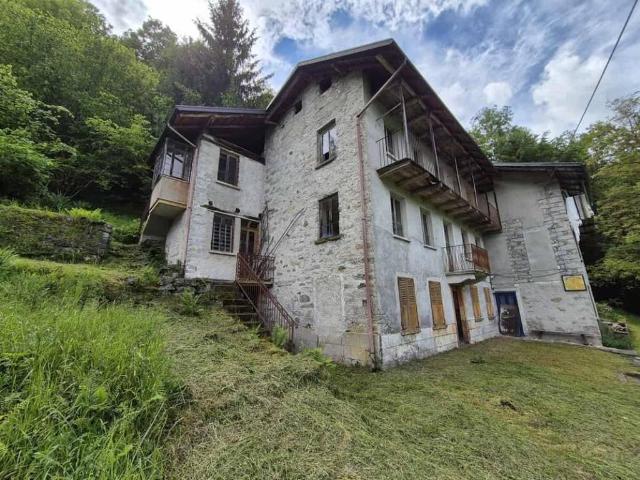 Villa Indipendente in vendita a Cellio con Breia, Piemonte