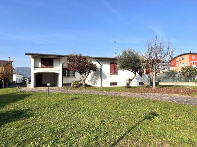 Villa Indipendente in vendita a Olmo, Creazzo