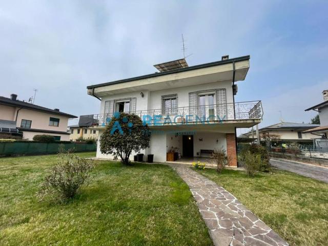 Villa Indipendente in vendita a Olmo, Creazzo