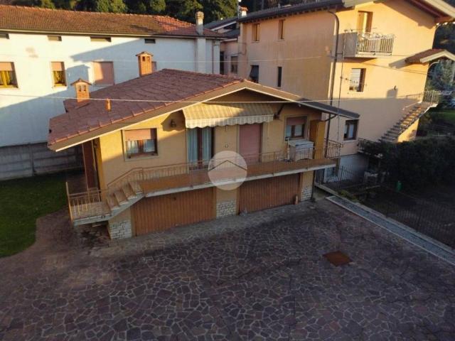 Villa Indipendente in vendita a Credaro, Lombardia
