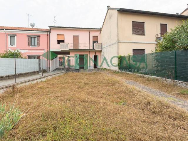 Villa Indipendente in vendita a Ombriano, Crema