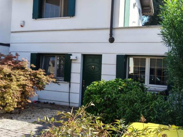 Villa Indipendente in vendita a Ombriano, Crema