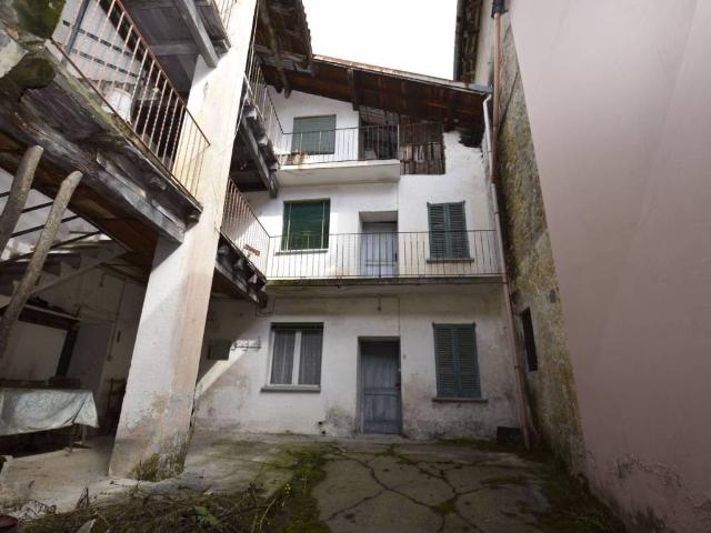 Villa Indipendente in vendita a Maggio, Cremeno