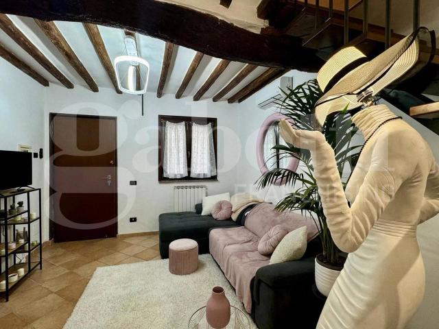 Villa Indipendente in vendita a Cremona, Lombardia