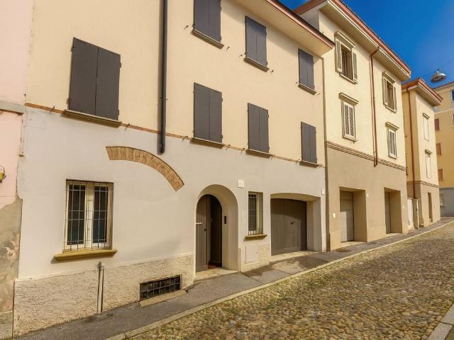 Villa Indipendente in vendita a Centro Storico, Cremona