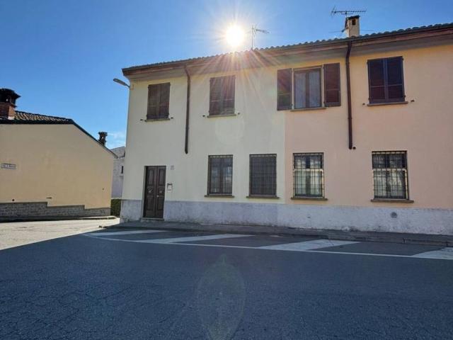 Villa Indipendente in vendita a Battaglione, Cremona