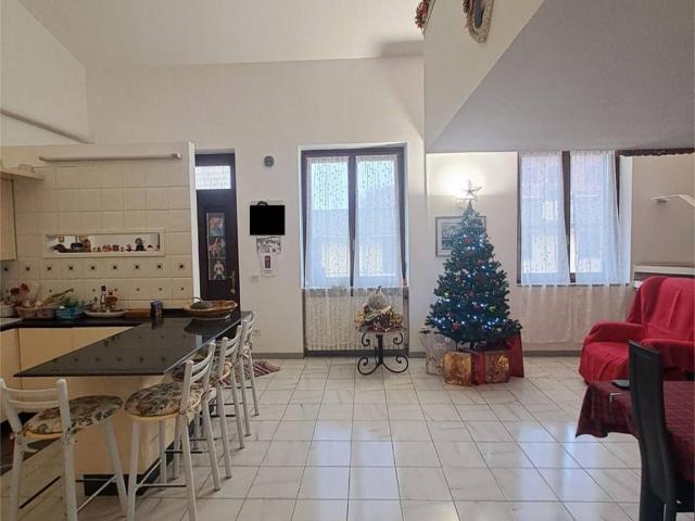 Villa Indipendente in vendita a San Felice, Cremona