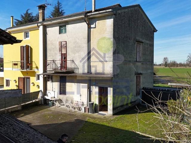 Villa Indipendente in vendita a San Felice, Cremona