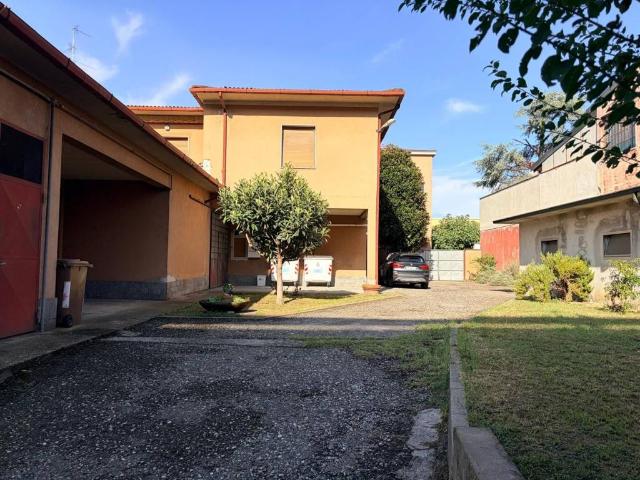 Villa Indipendente in vendita a Incrociatello, Cremona