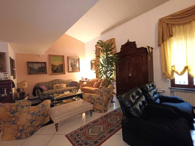 Villa Indipendente in vendita a Centro Storico, Cremona