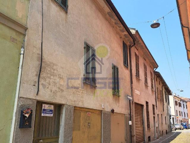 Villa Indipendente in vendita a Zona Castello, Cremona