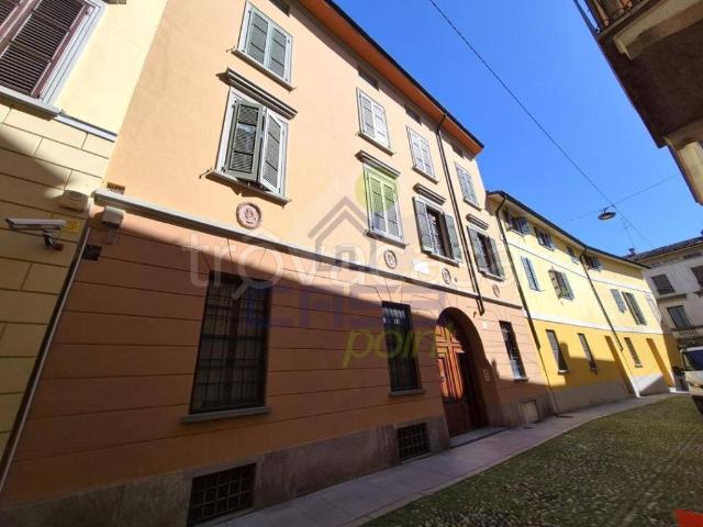 Villa Indipendente in vendita a Centro Storico, Cremona
