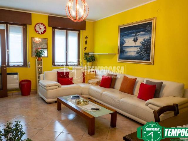 Villa Indipendente in vendita a Cremosano, Lombardia