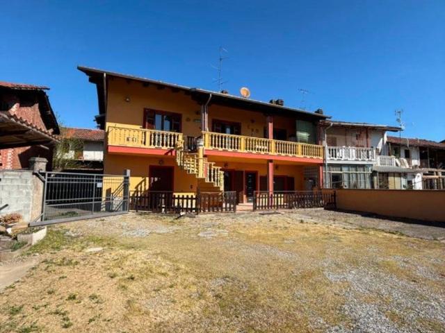 Villa Indipendente in vendita a Piemonte, Vercelli