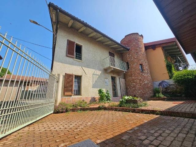 Villa Indipendente in vendita a Piemonte, Vercelli