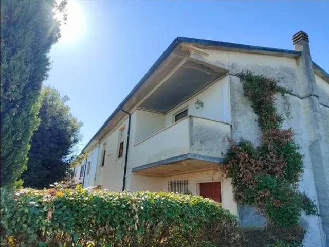 Villa Indipendente in vendita a Crespina Lorenzana, Lavoria