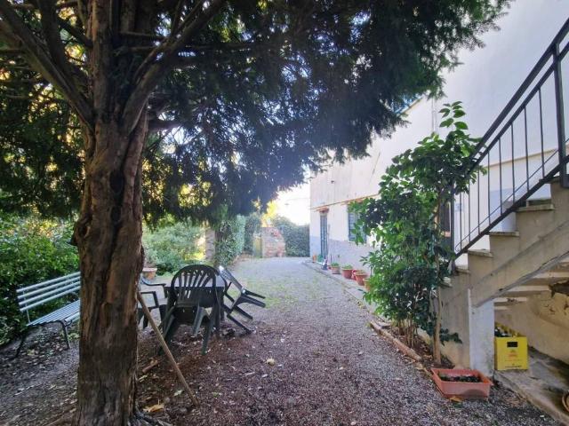 Villa Indipendente in vendita a Crespina Lorenzana, Crespina