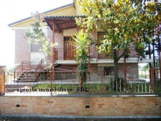 Villa Indipendente in vendita a Crespina Lorenzana, Crespina