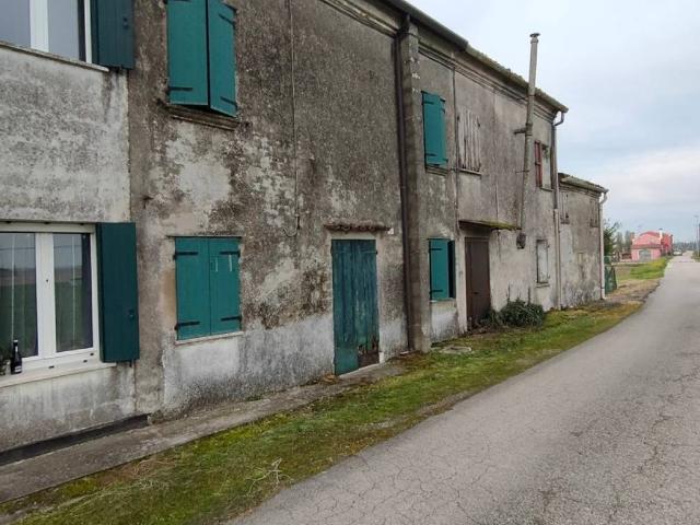 Villa Indipendente in vendita a Crespino, Veneto