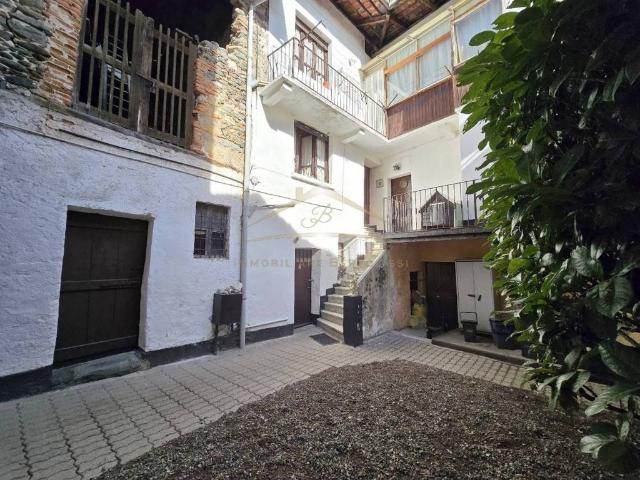 Villa Indipendente in vendita a Piemonte, Biella