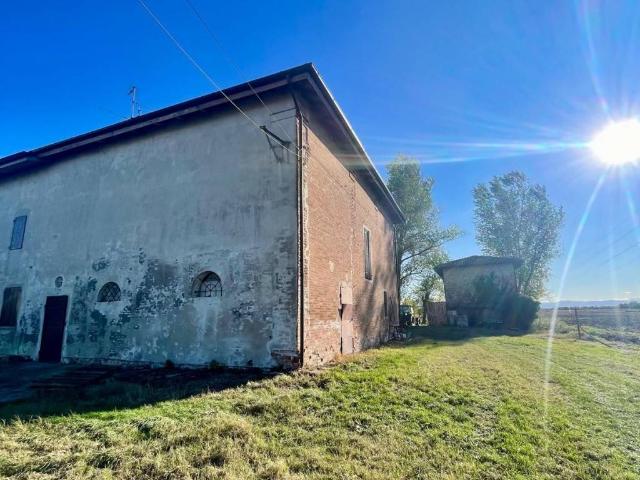 Villa Indipendente in vendita a Crevalcore, Bologna