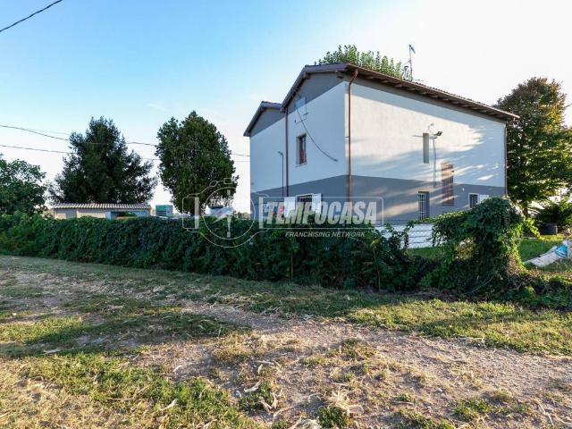 Villa Indipendente in vendita a Unione Terre d'Acqua, Crevalcore