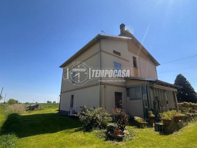 Villa Indipendente in vendita a Unione Terre d'Acqua, Crevalcore