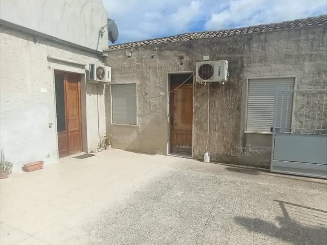 Villa Indipendente in vendita a Valderice, Sicilia