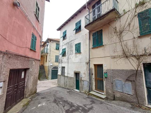 Villa Indipendente in vendita a Crocefieschi, Liguria