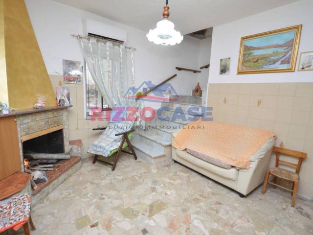 Villa Indipendente in vendita a Mirto, Calabria