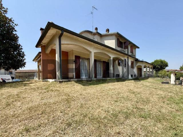 Villa Indipendente in vendita a Fornace, Crotta d'Adda