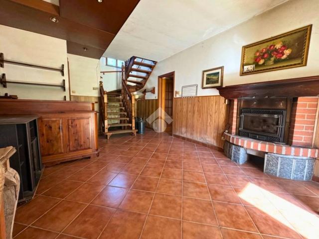 Villa Indipendente in vendita a Crova, Vercelli