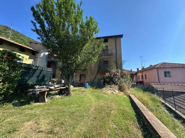 Villa Indipendente in vendita a Comunità Montana del Piambello, Cuasso Al Monte