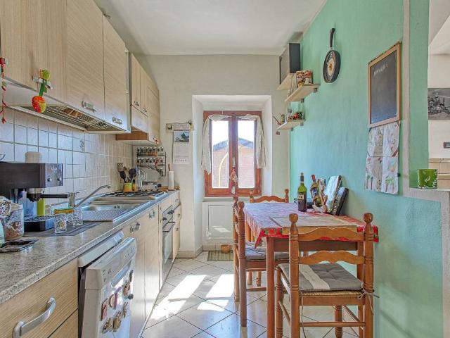 Villa Indipendente in vendita a Comunità Montana del Piambello, Cuasso Al Monte