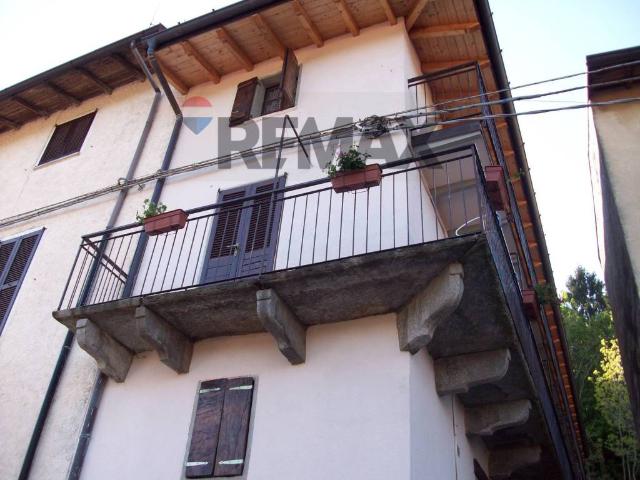 Villa Indipendente in vendita a Comunità Montana del Piambello, Cuasso Al Monte